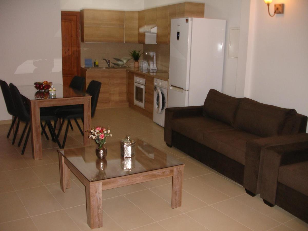 Love Holiday Suite 1 Tris Elies Exterior foto