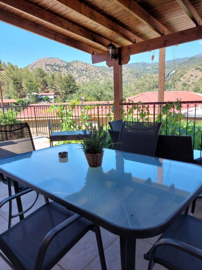 Love Holiday Suite 1 Tris Elies Exterior foto